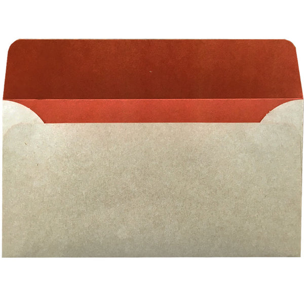 dle natural kraft envelope with rust colouring inside
